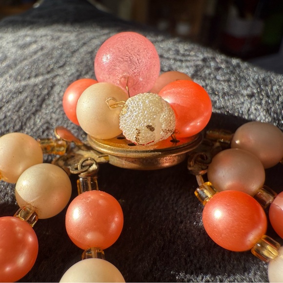 Vintage Pink and White three strand necklace - Picture 3 of 3